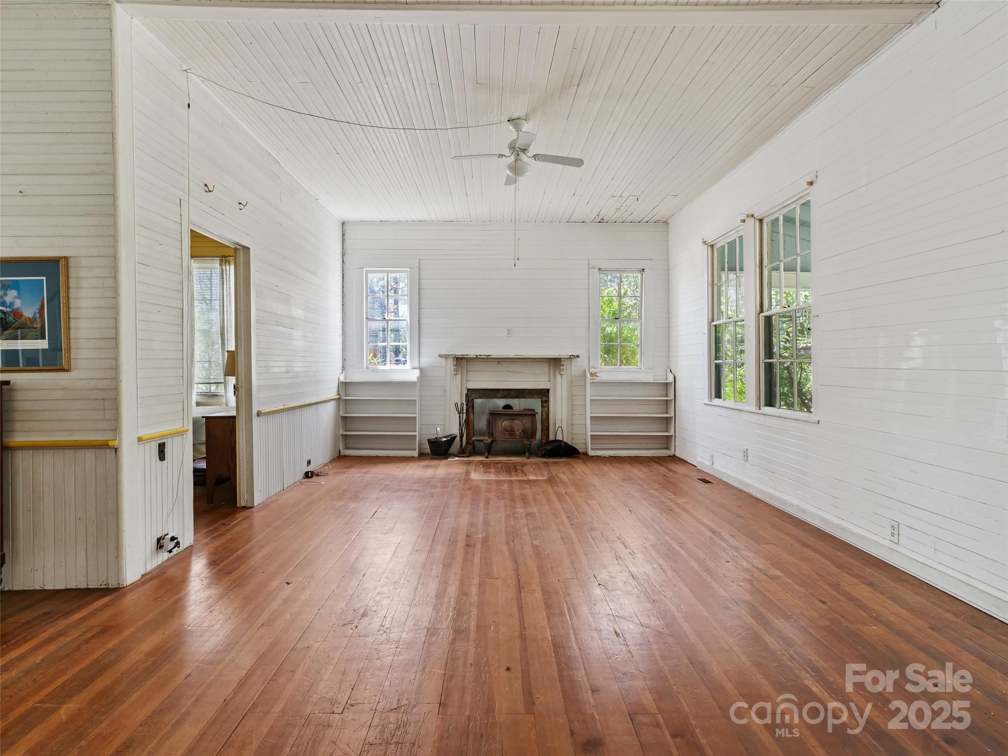 443 Shand Street Property Photo 15