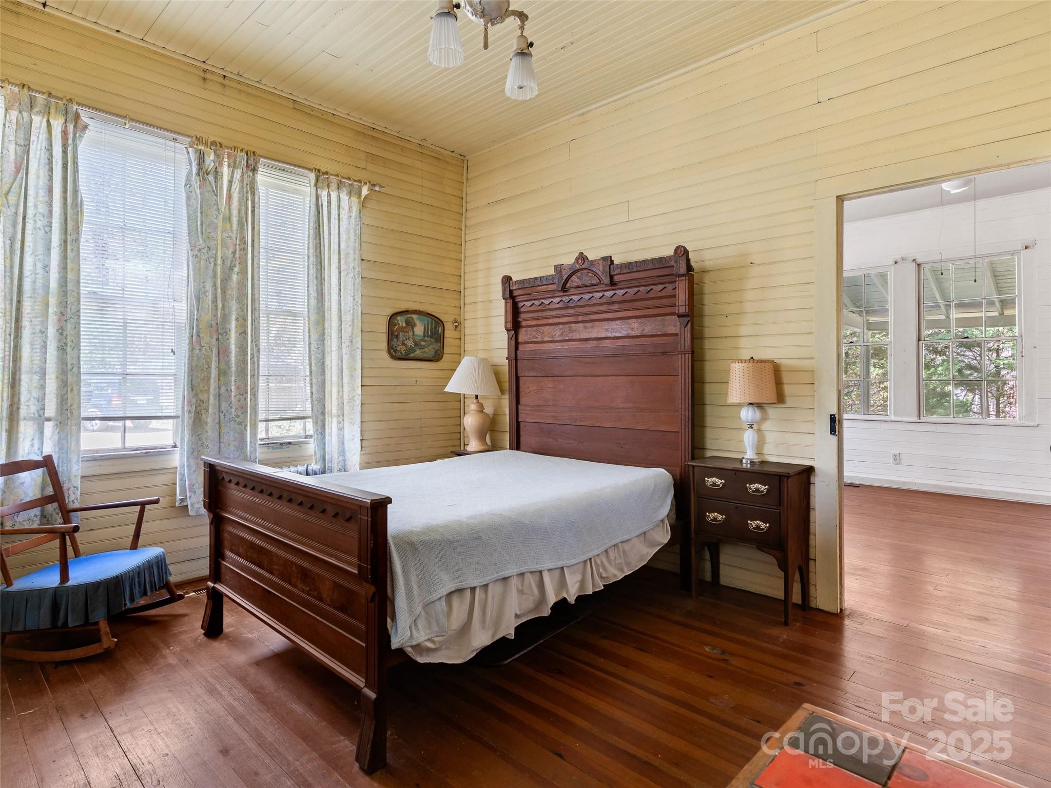 443 Shand Street Property Photo 18