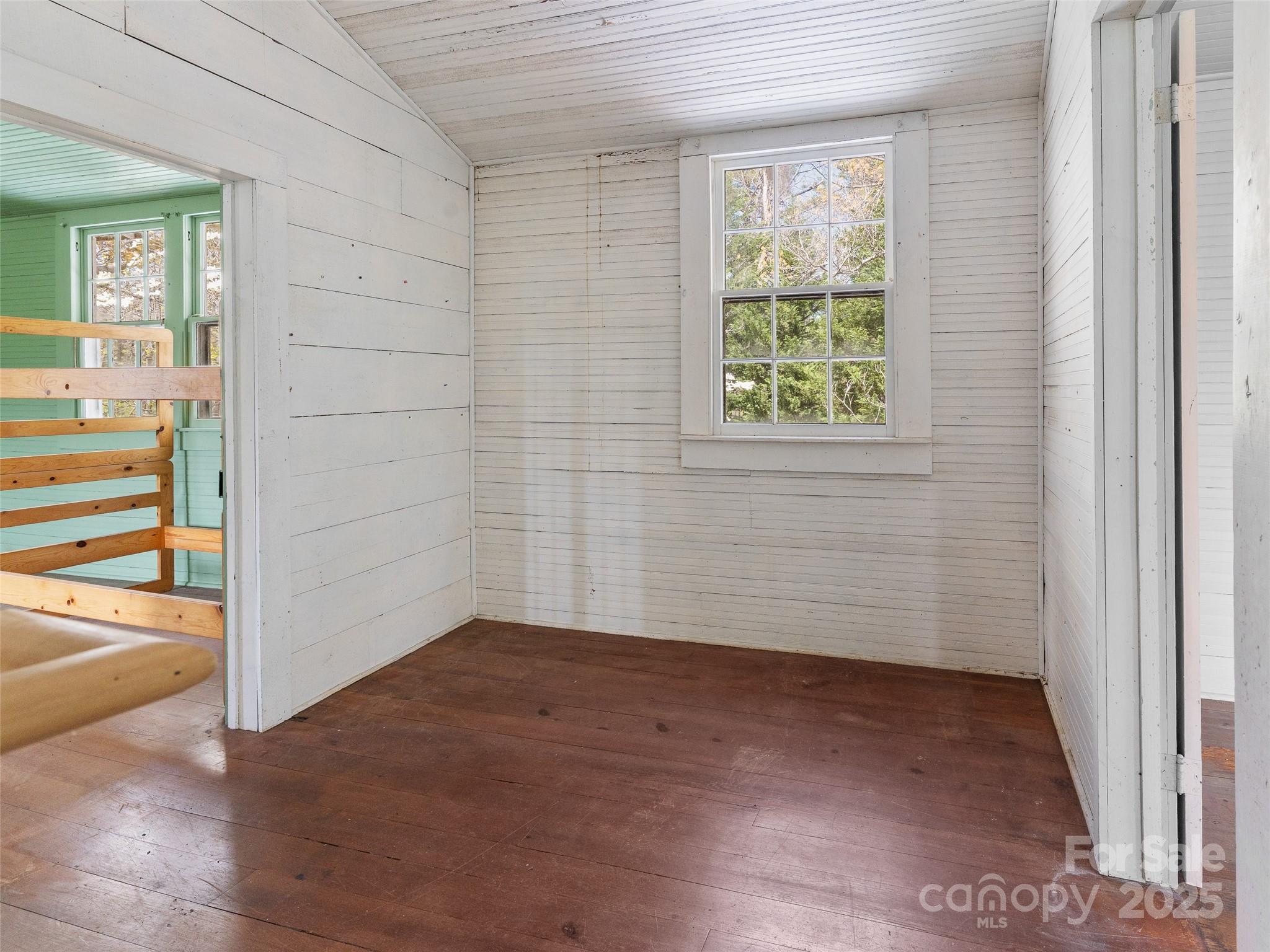 443 Shand Street Property Photo 22