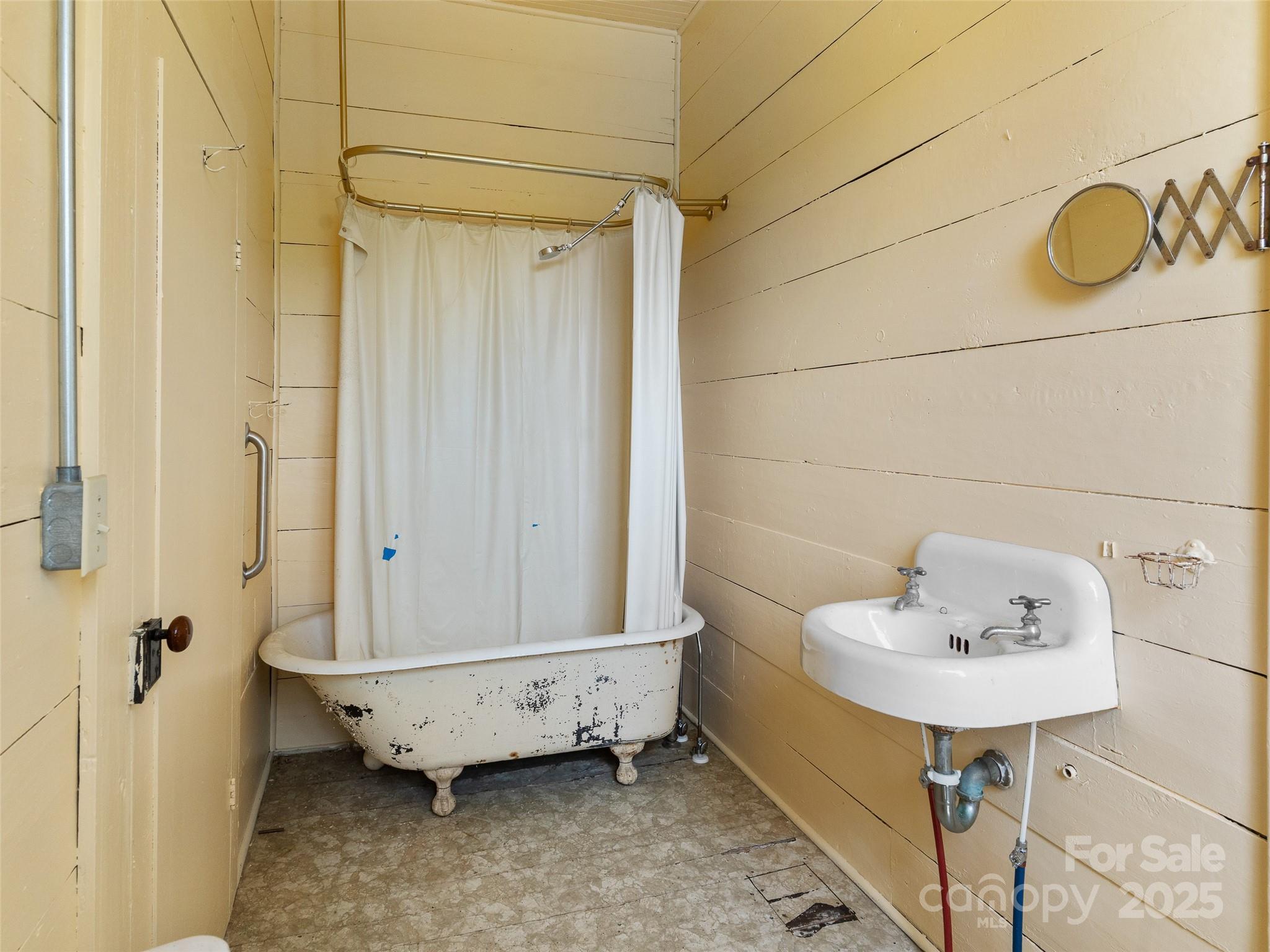 443 Shand Street Property Photo 25