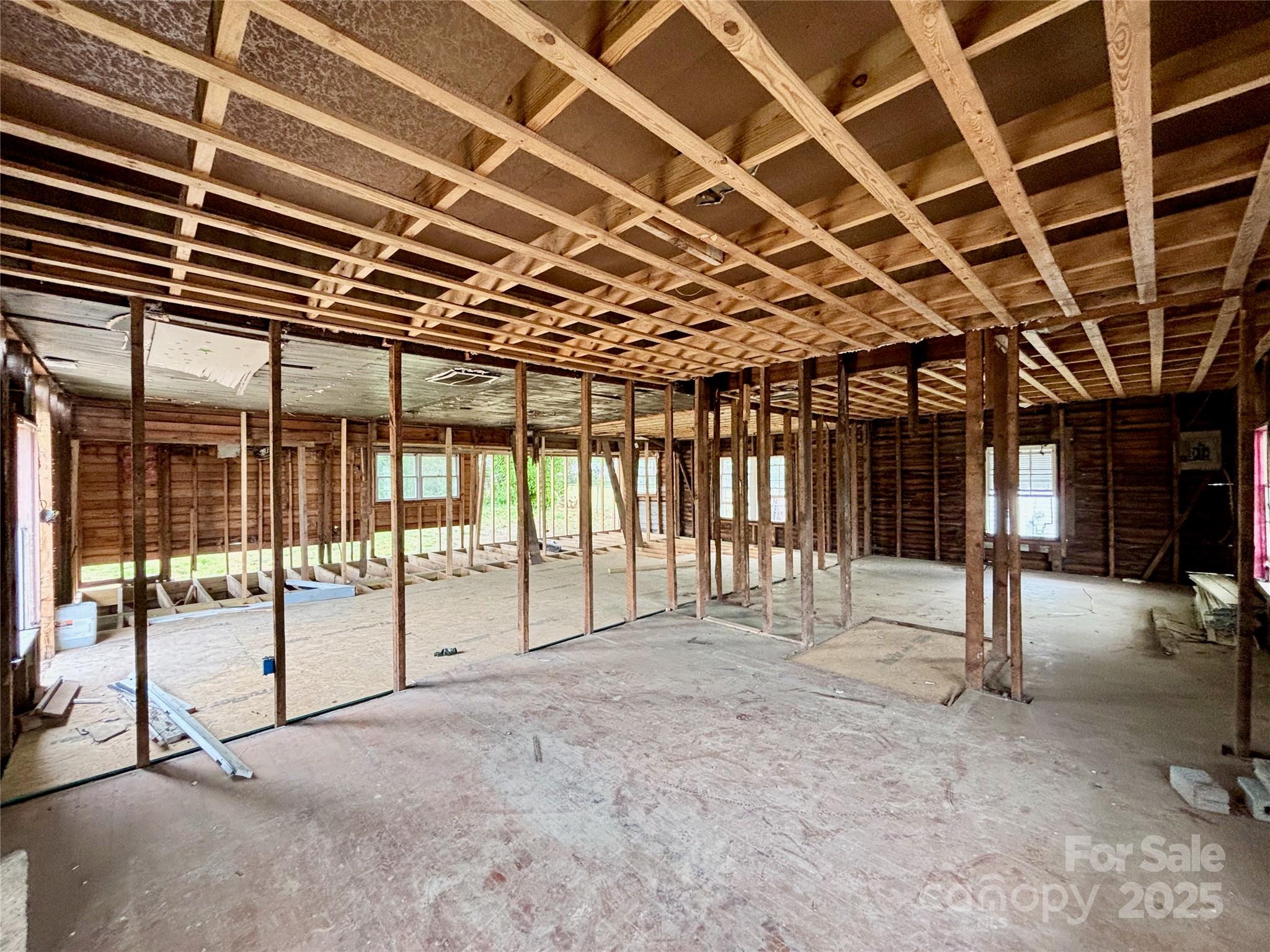 104 E Church Street Property Photo 4