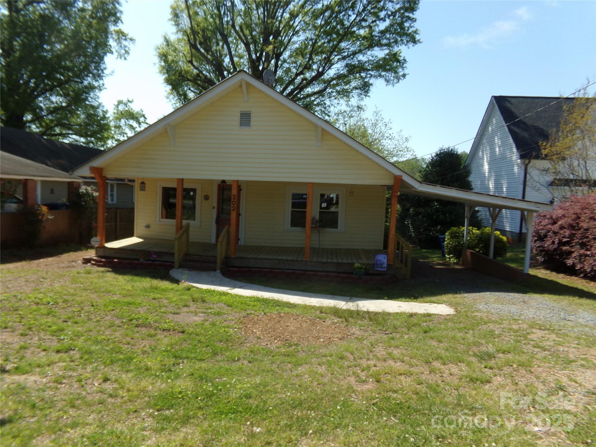 202 S Love Chapel Road Property Photo