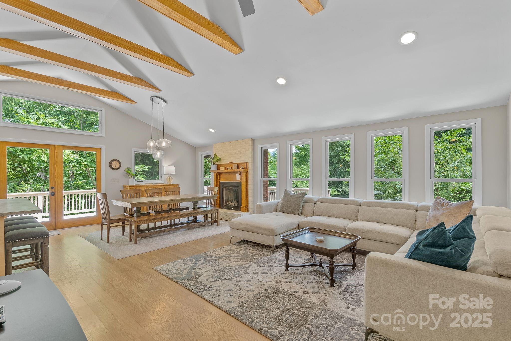 55 Springwood Drive Property Photo