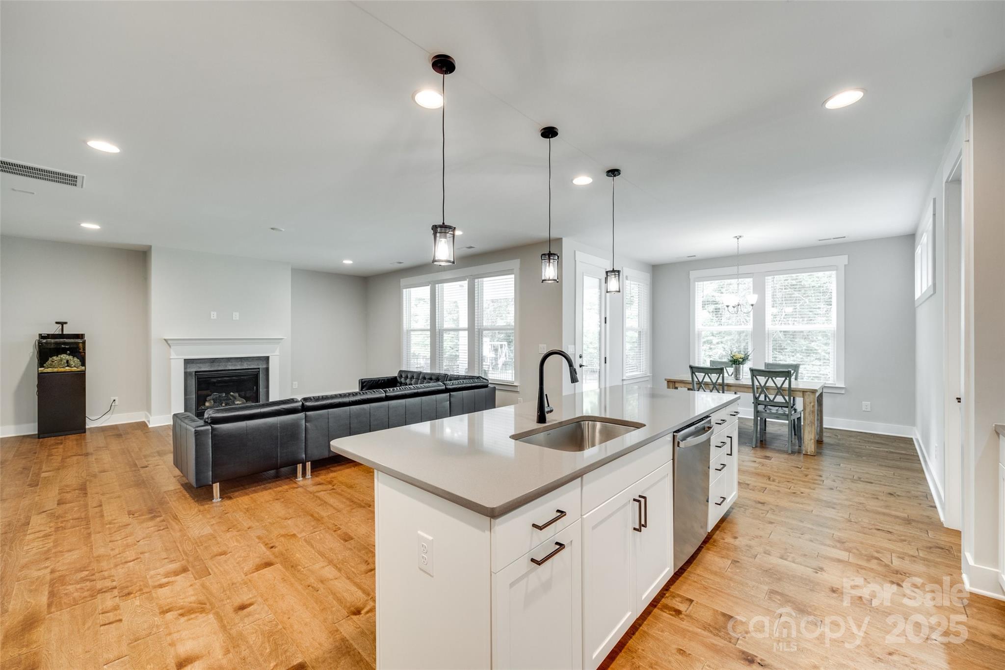 15312 Ravenall Drive Property Photo 6