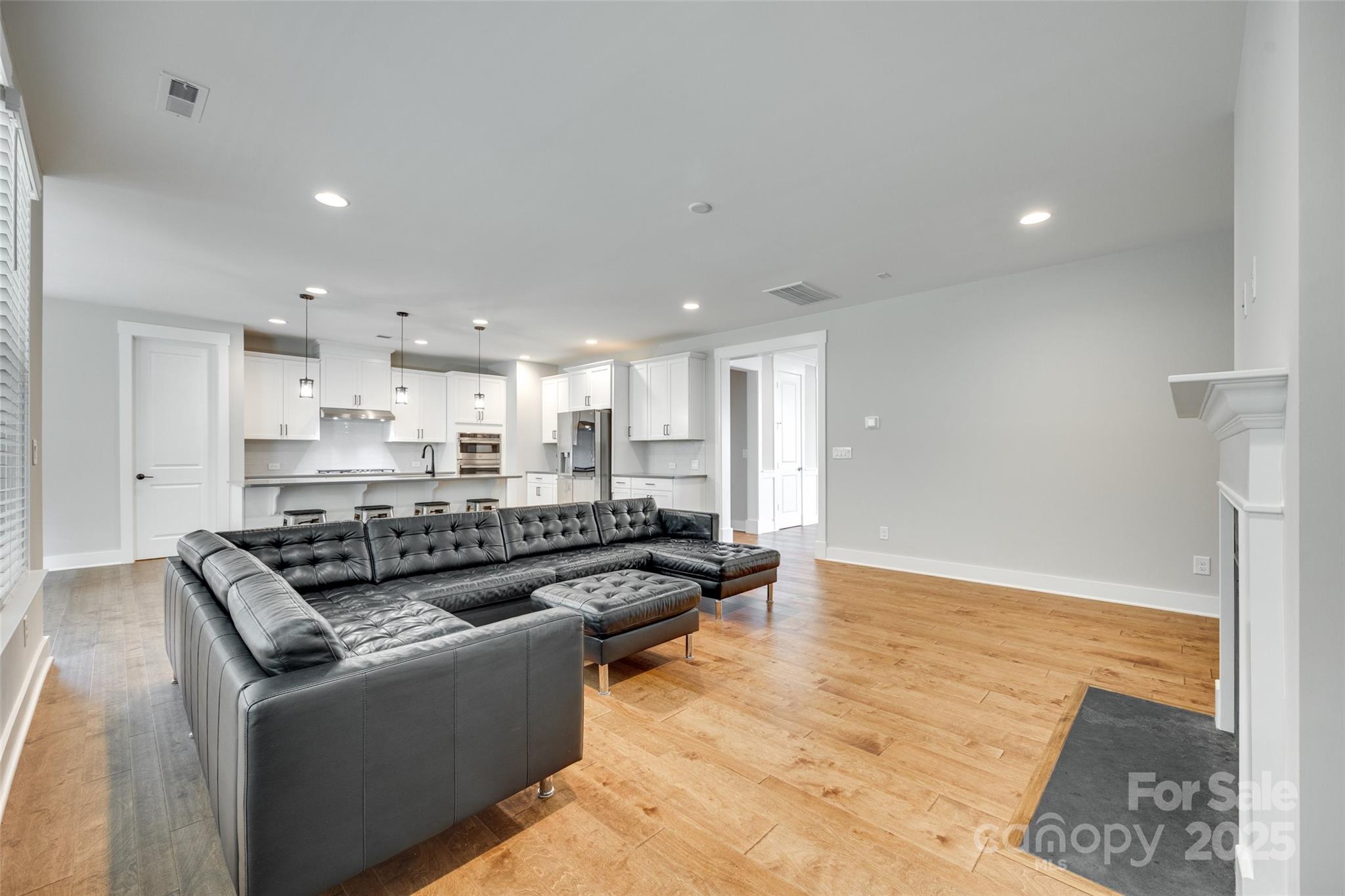 15312 Ravenall Drive Property Photo 8