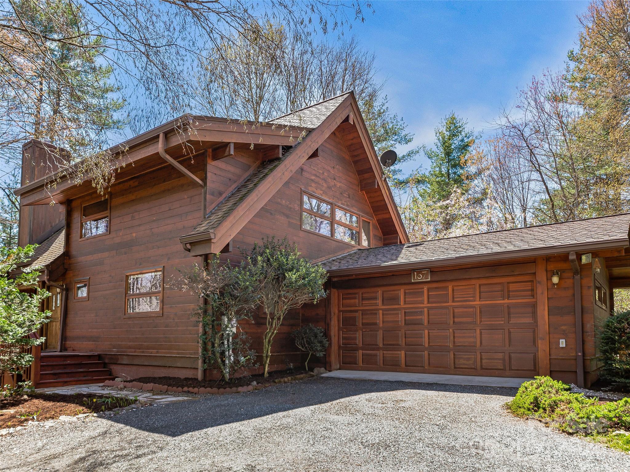 167 Harbor Cove Property Photo 3