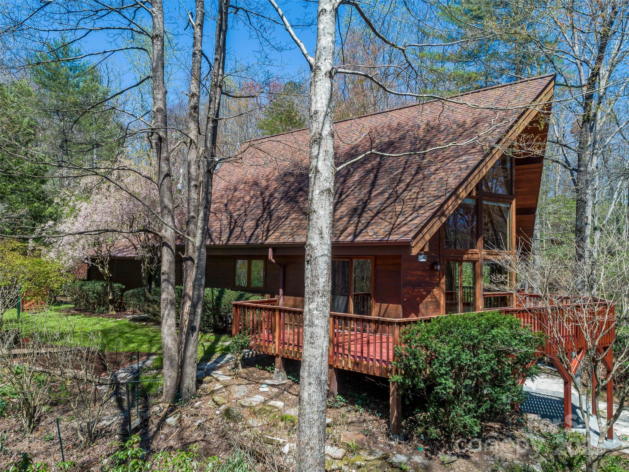 167 Harbor Cove Property Photo 4