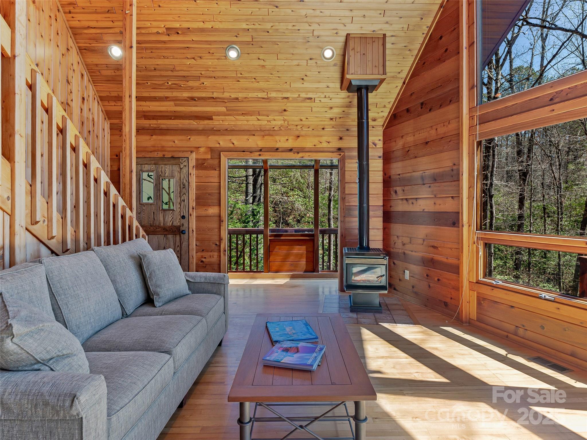 167 Harbor Cove Property Photo 8