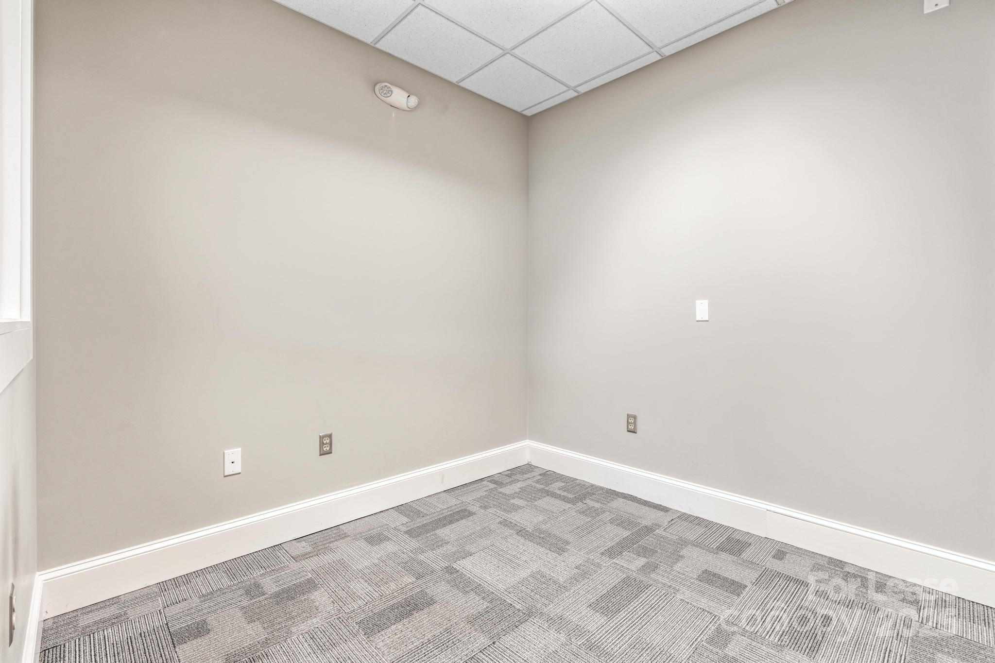 82 Patton Avenue 635 Property Photo 13