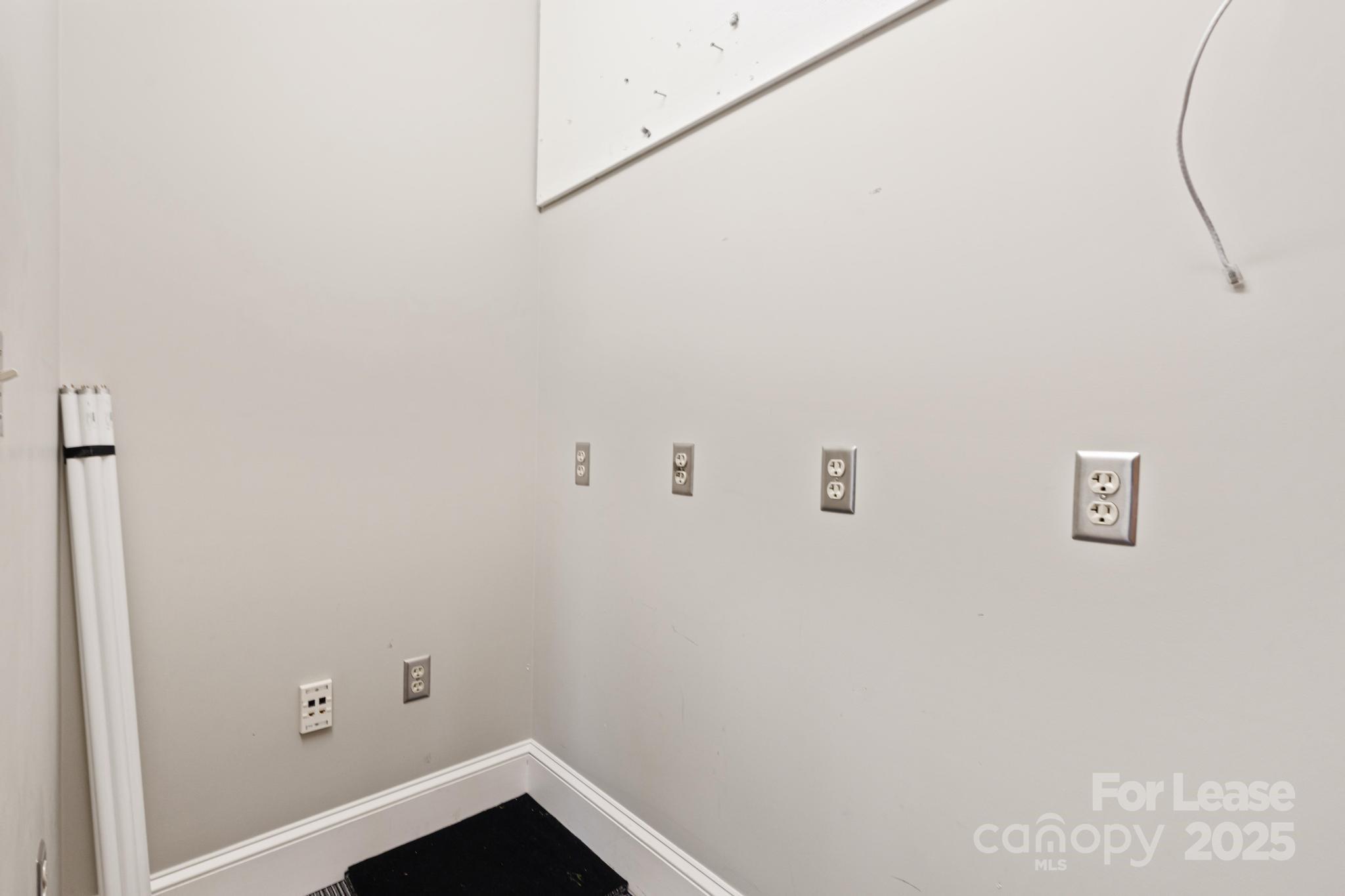 82 Patton Avenue 635 Property Photo 14