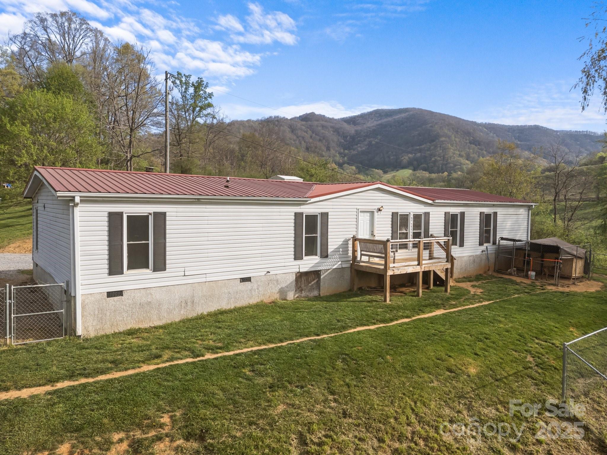 639 Willis Cove Road Property Photo