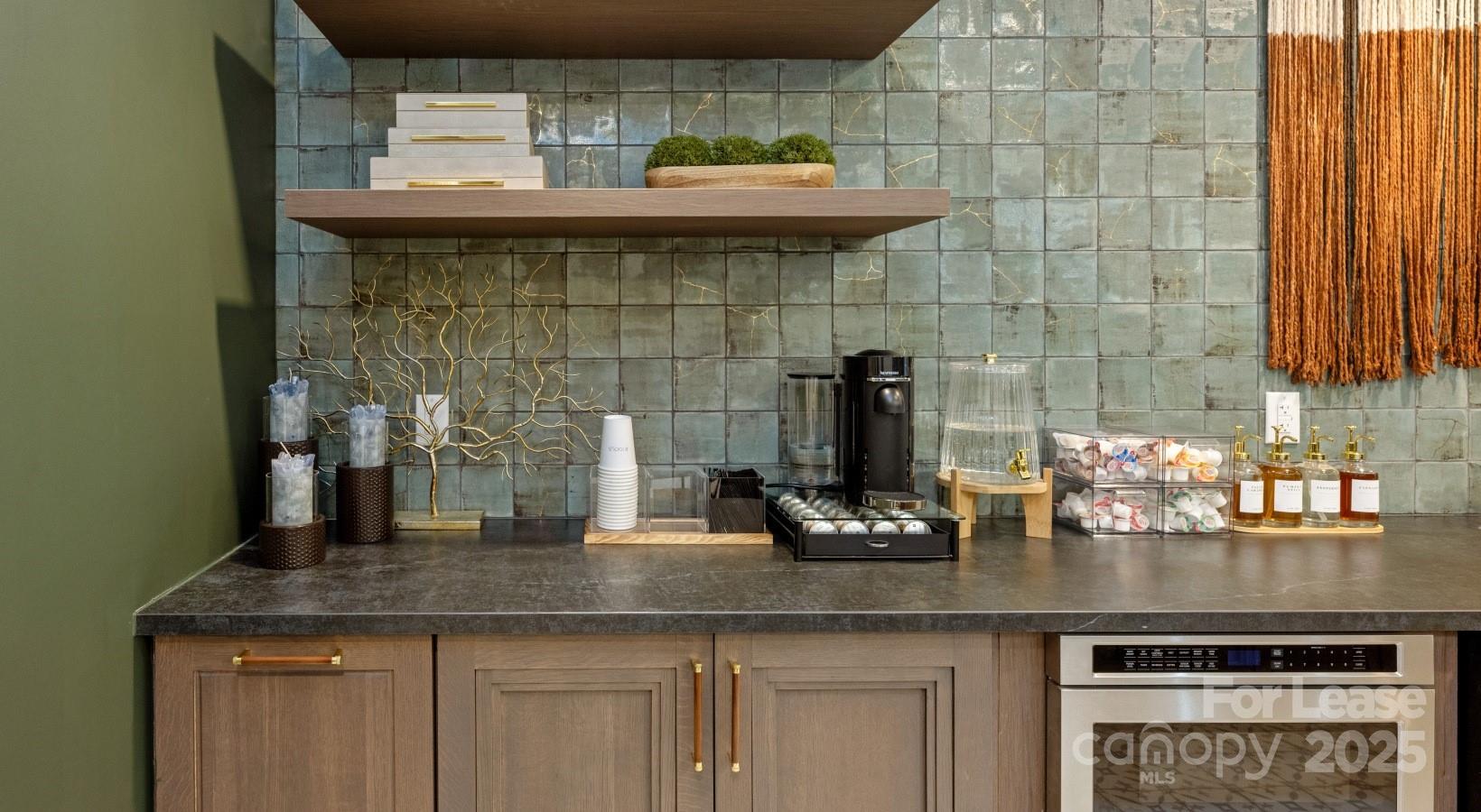 515 Royal Court B1 Property Photo 17