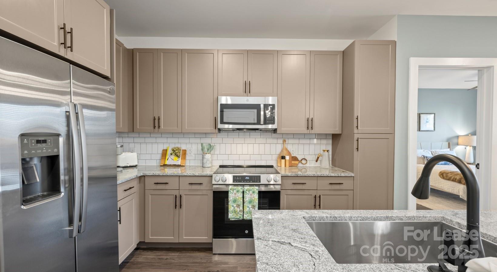 515 Royal Court B1 Property Photo 26