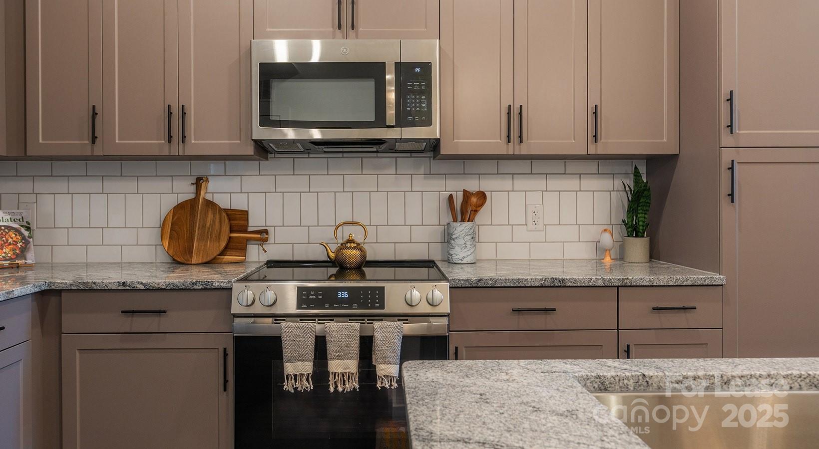 515 Royal Court B1 Property Photo 29