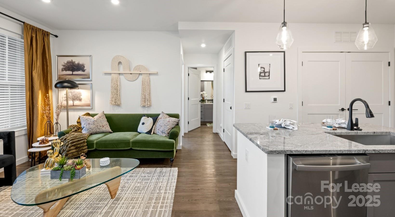 515 Royal Court B1 Property Photo 33