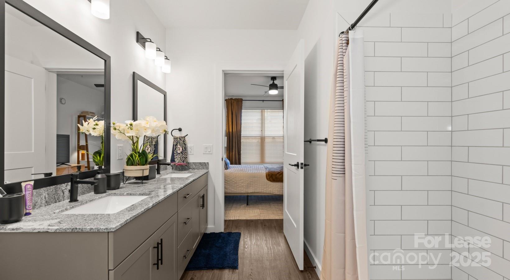 515 Royal Court B1 Property Photo 38