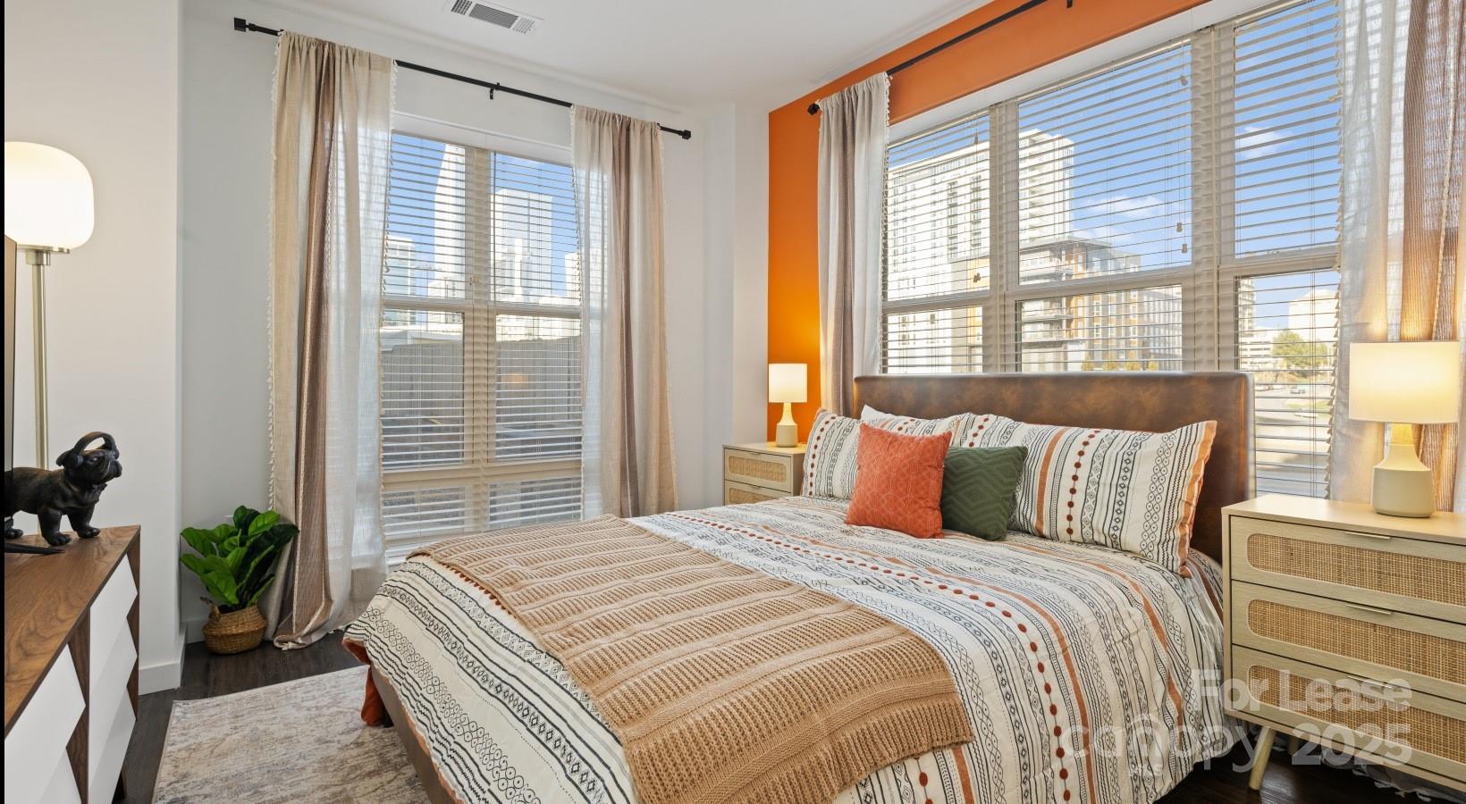 515 Royal Court B1 Property Photo 40