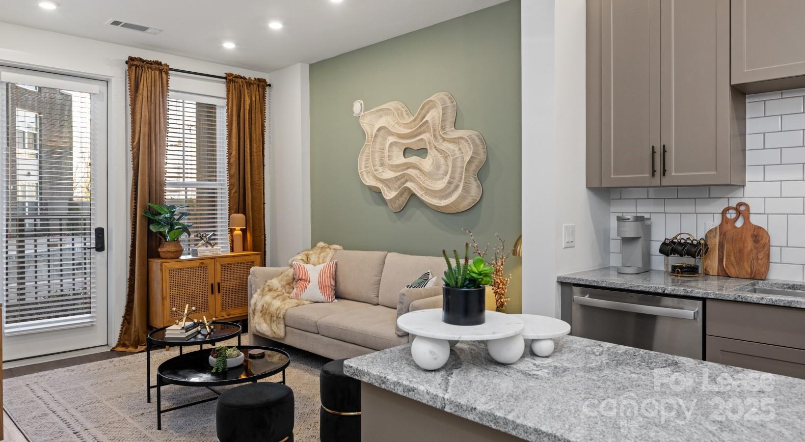 515 Royal Court B1 Property Photo 46