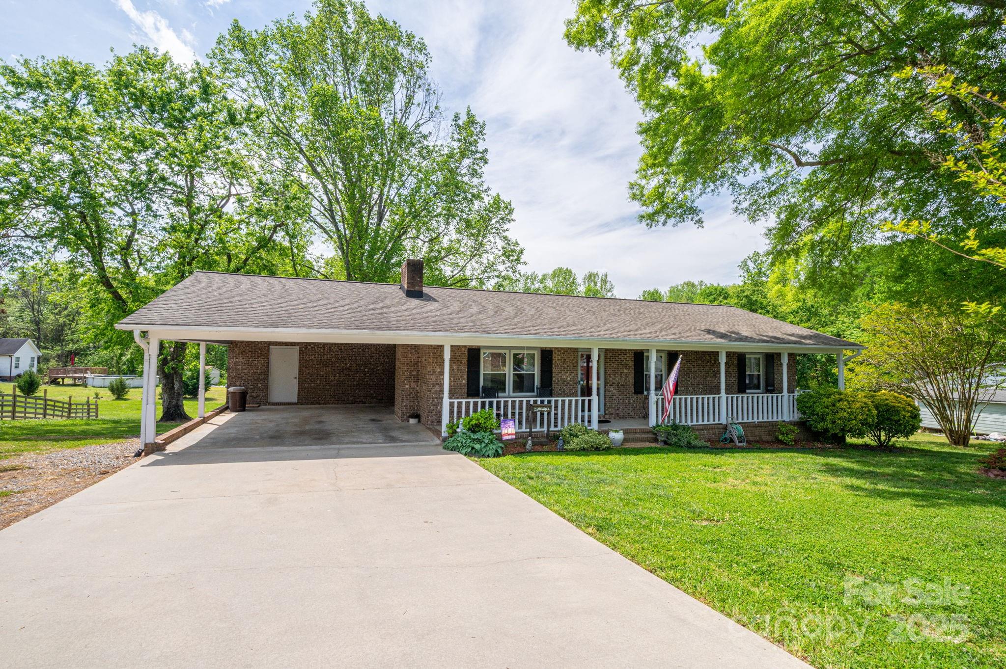 111 Peoria Lane Property Photo