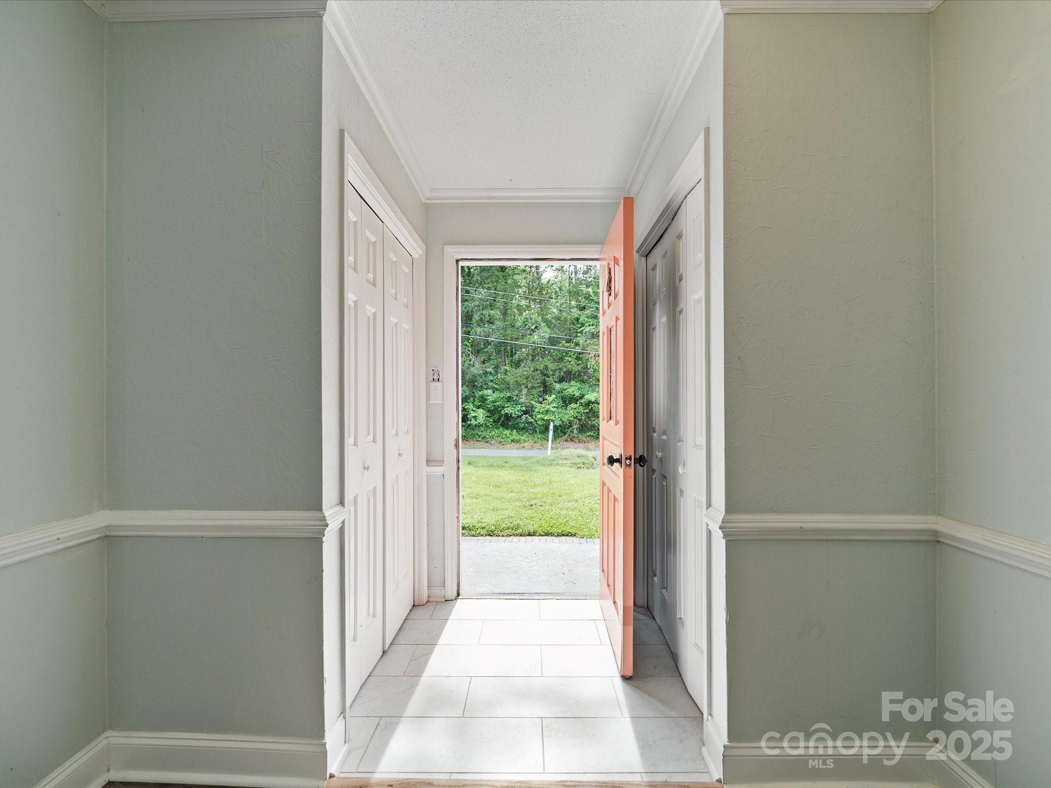 1620 Matthews Drive Property Photo 2