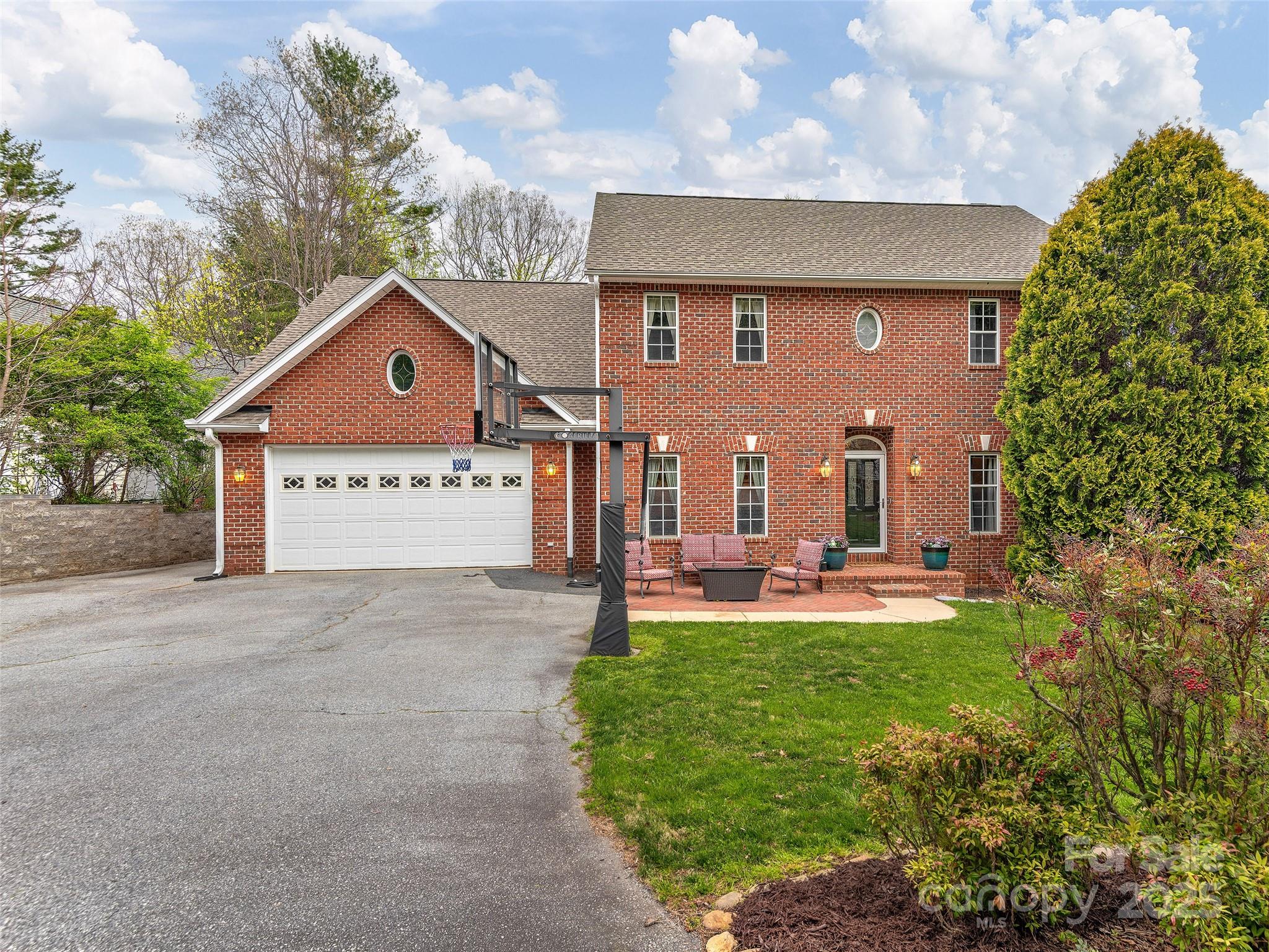 9 Madelyn Lane Property Photo