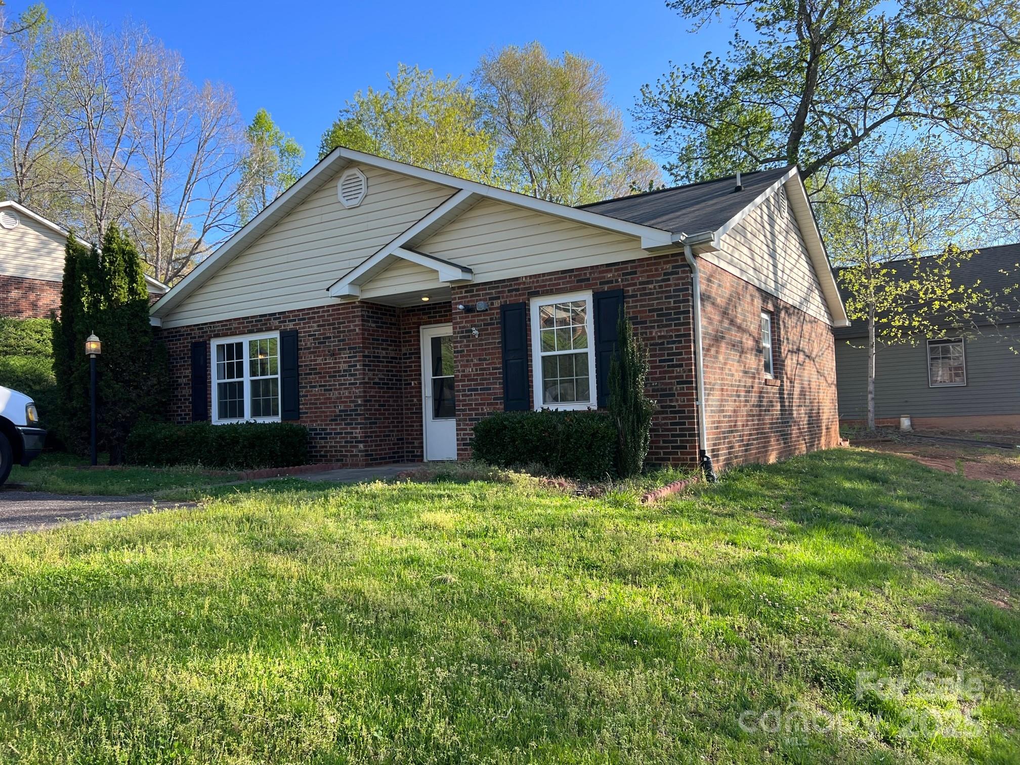 256 Park Place Property Photo