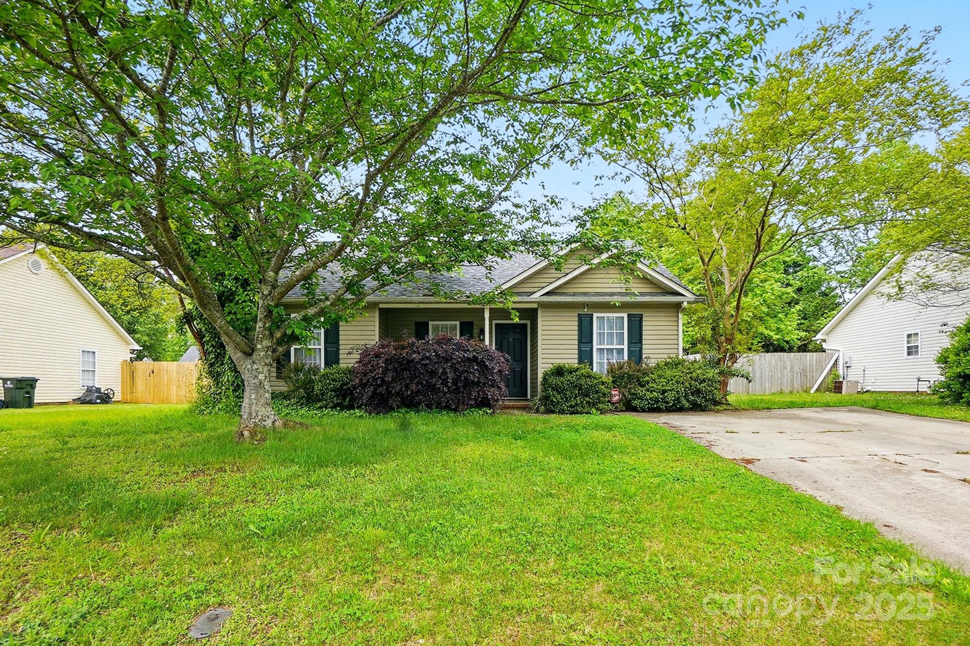 2290 Kestrel Drive Property Photo