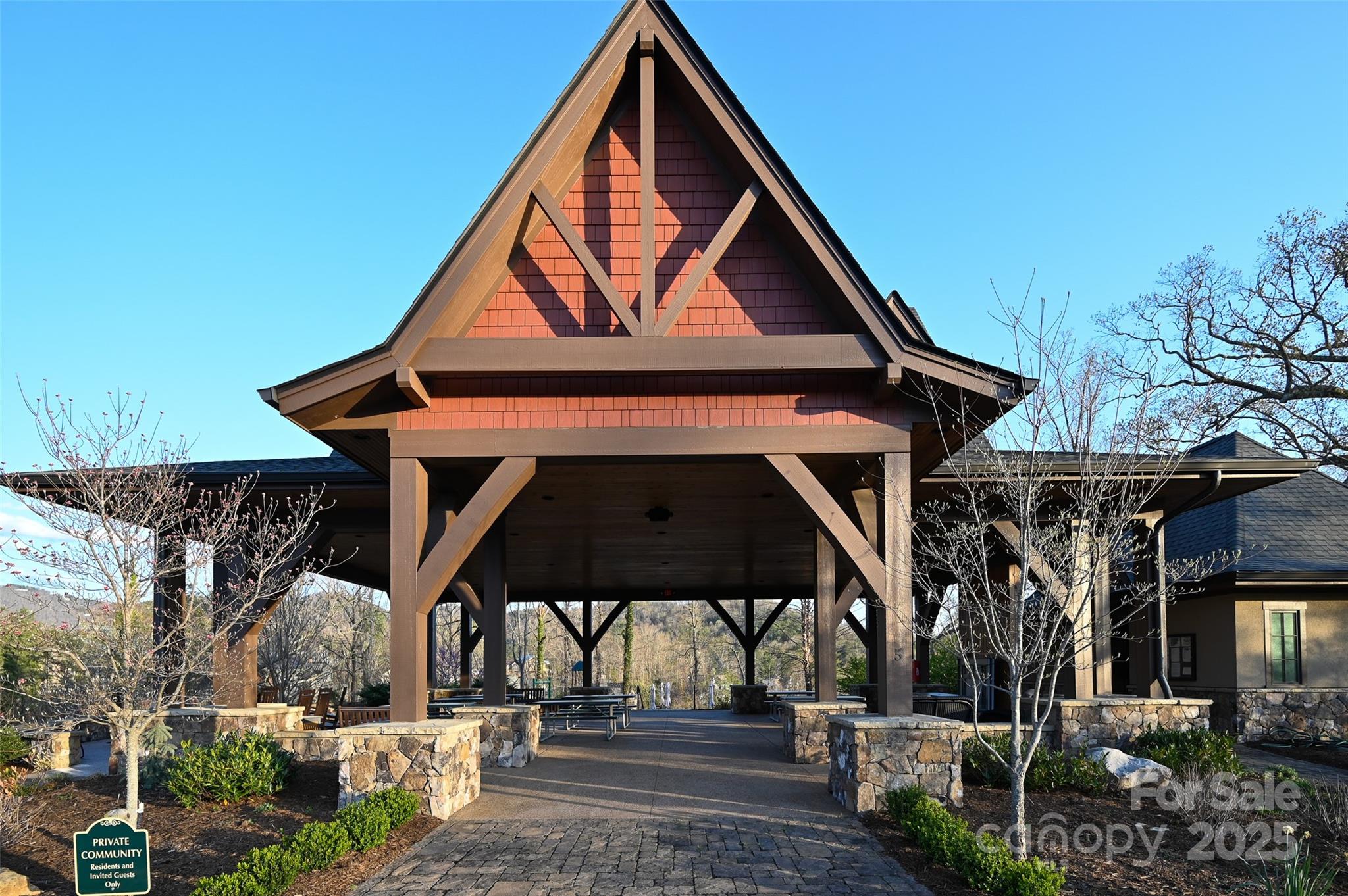 64 French Willow Drive Property Photo 2
