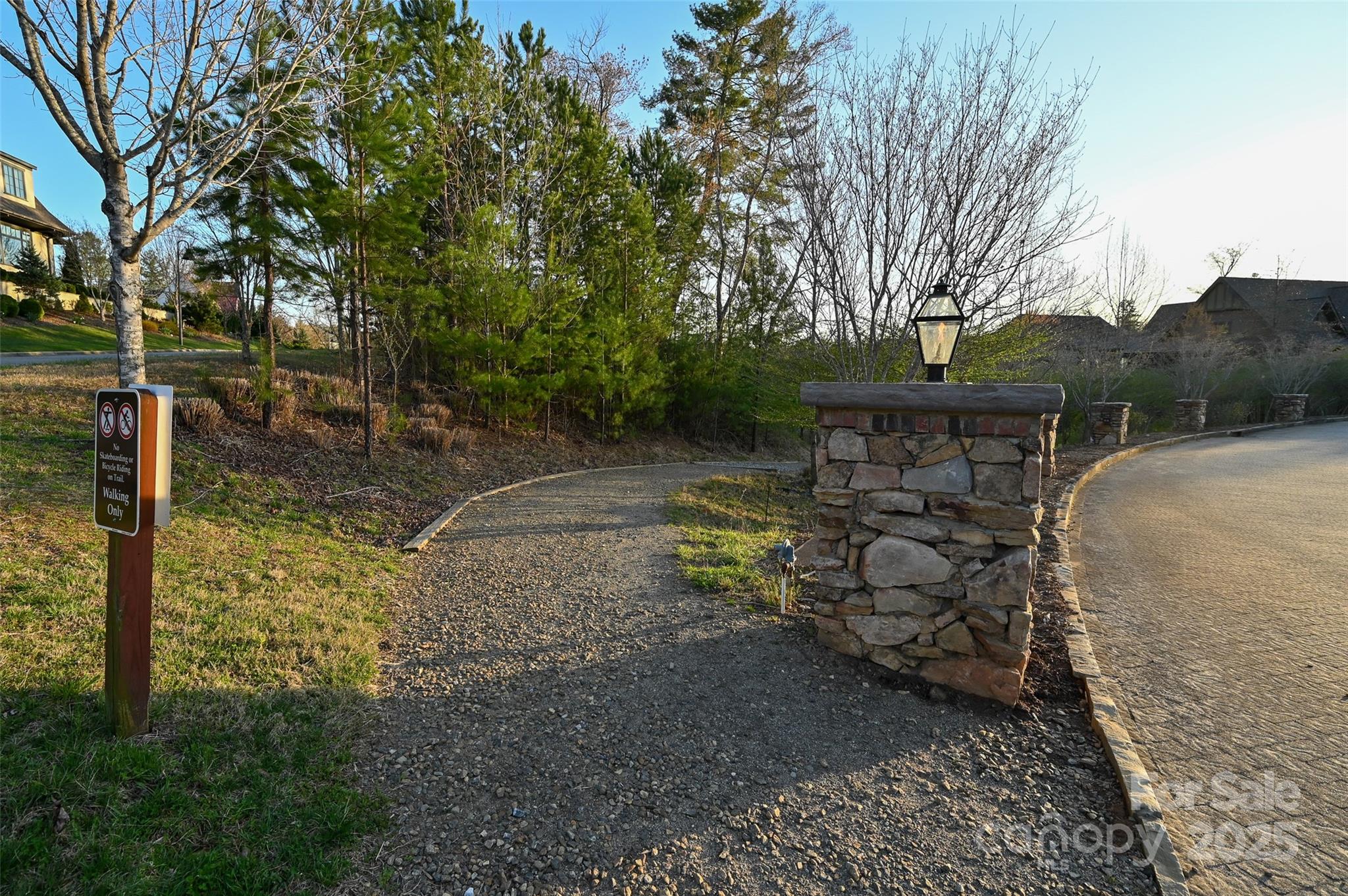64 French Willow Drive Property Photo 8