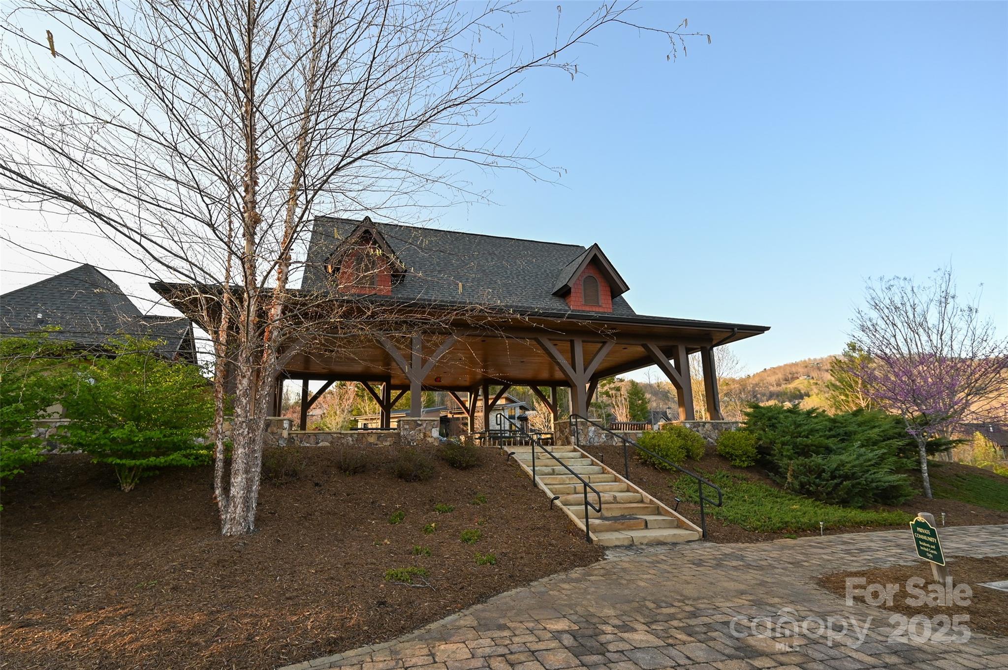 64 French Willow Drive Property Photo 13