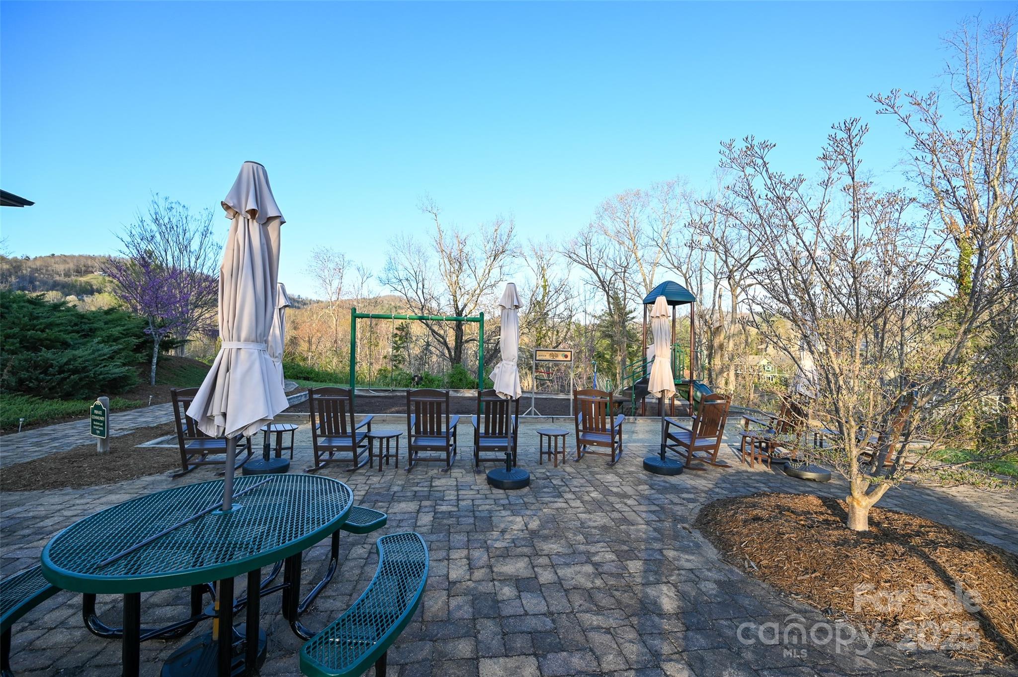 64 French Willow Drive Property Photo 16