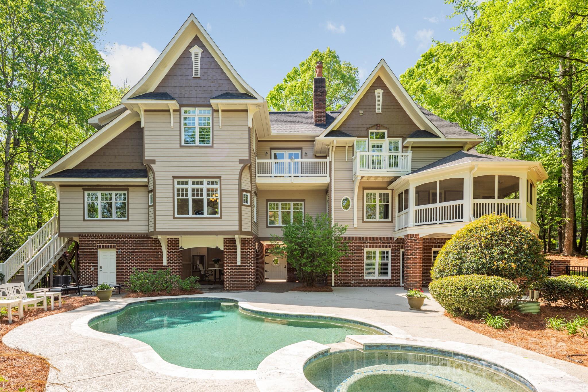3201 Oak Brook Drive Property Photo 1