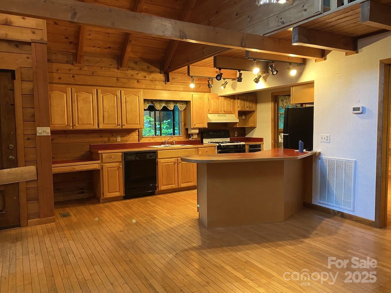 2153 Lentini Drive Property Photo 7