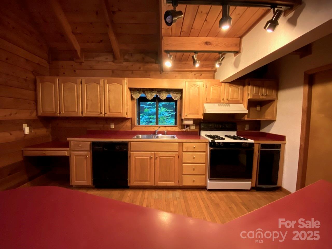 2153 Lentini Drive Property Photo 9