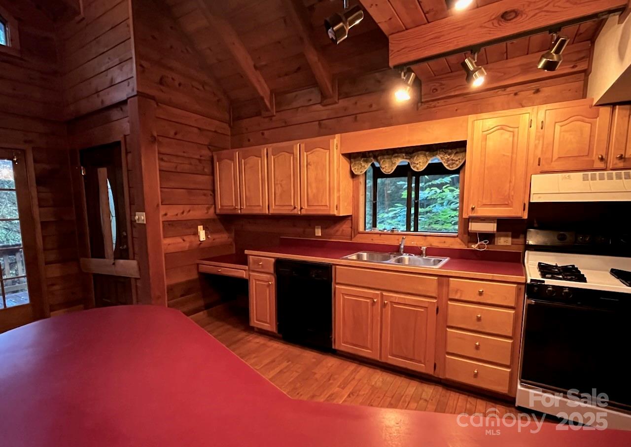 2153 Lentini Drive Property Photo 10