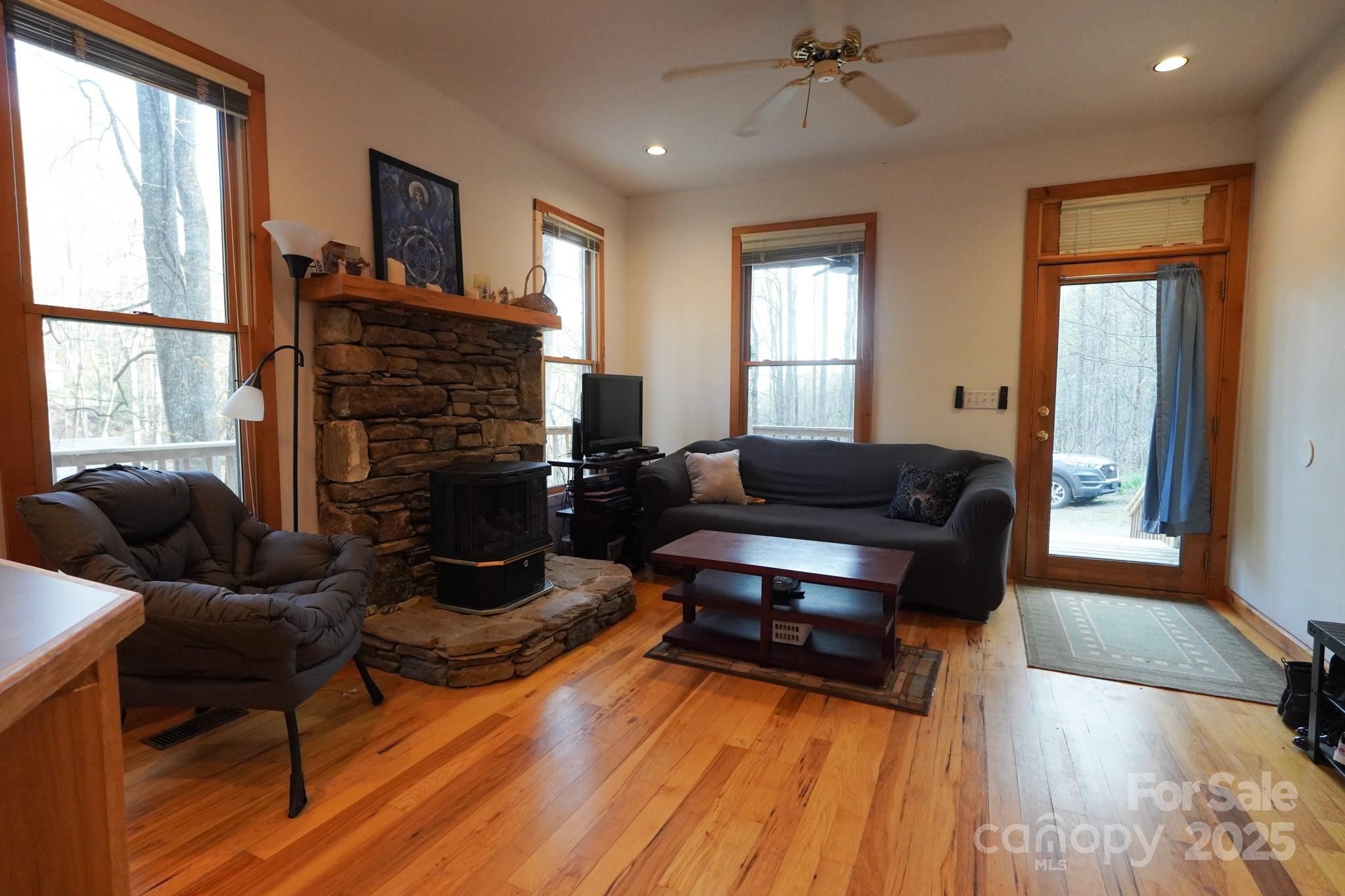 136 Stonewall Road Property Photo 10