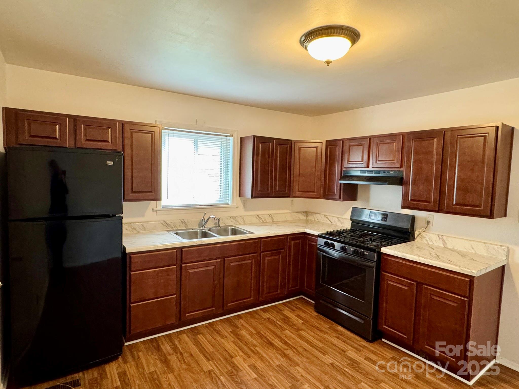 4623 Monmouth Drive Property Photo 10