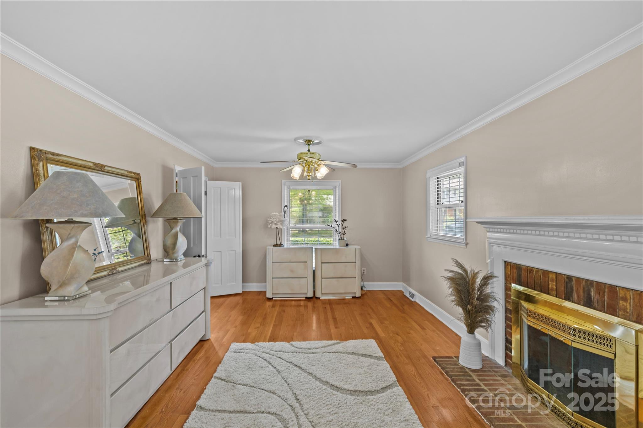 6035 Idlebrook Drive Property Photo 14