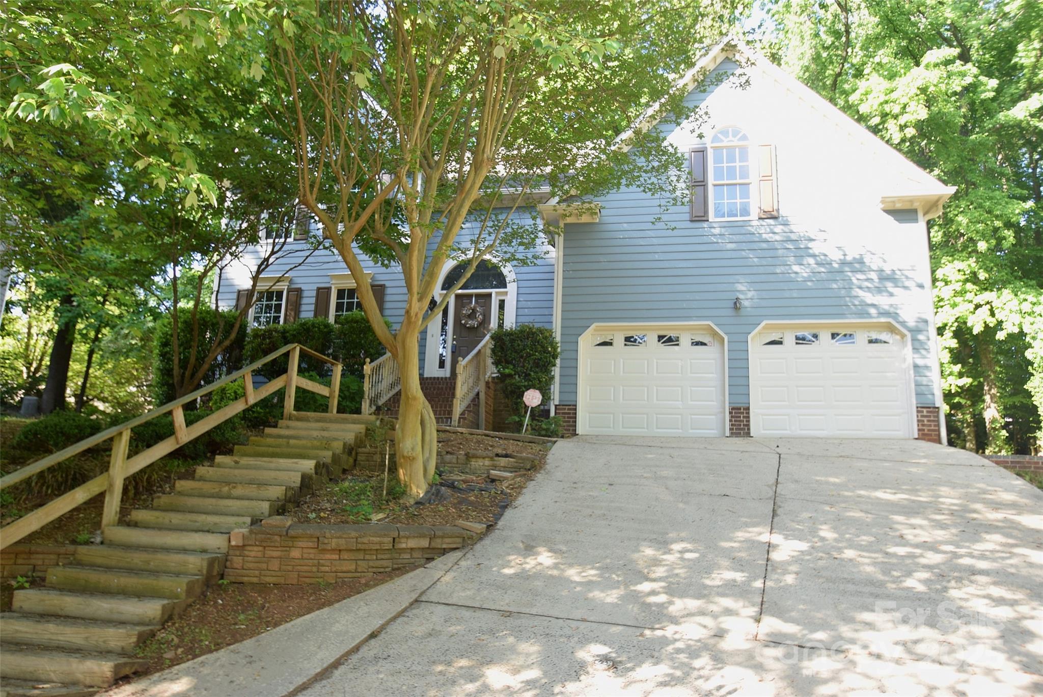 4704 Beech Crest Place Property Photo