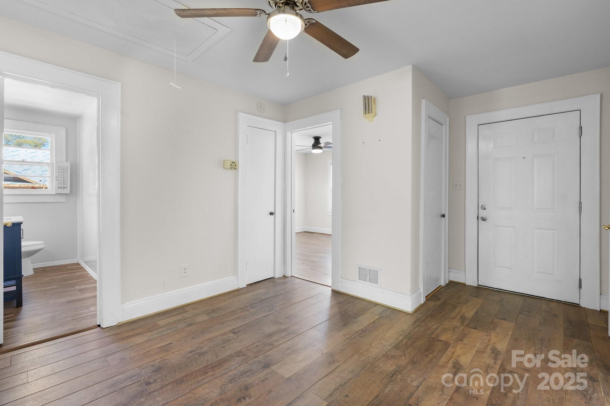 3015 North Center Street 6 Property Photo 22