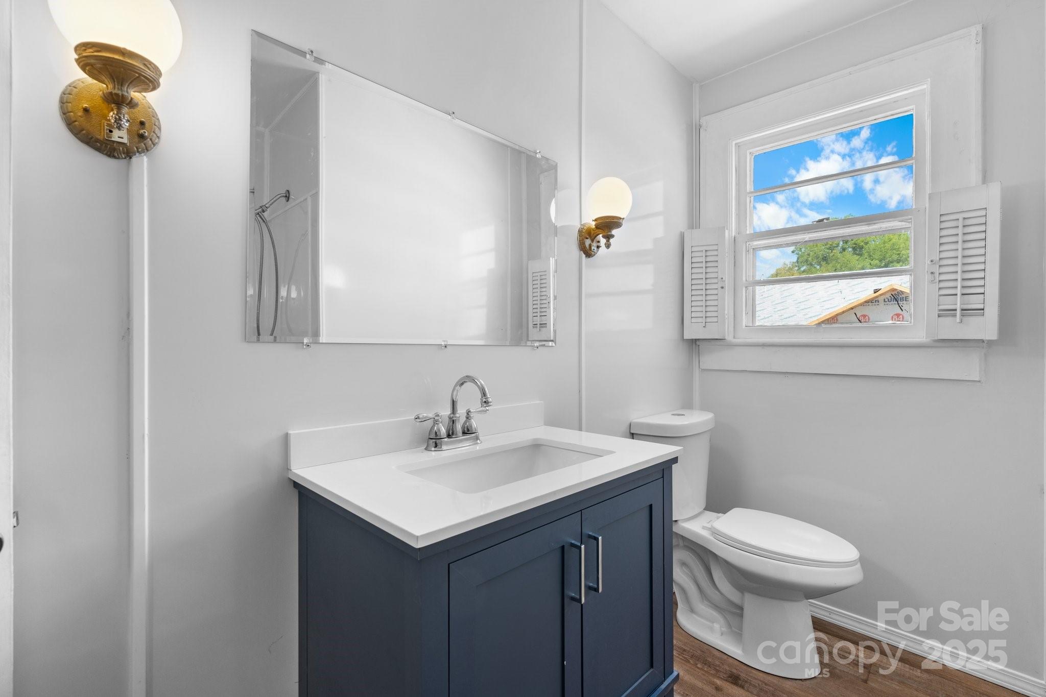 3015 North Center Street 6 Property Photo 30