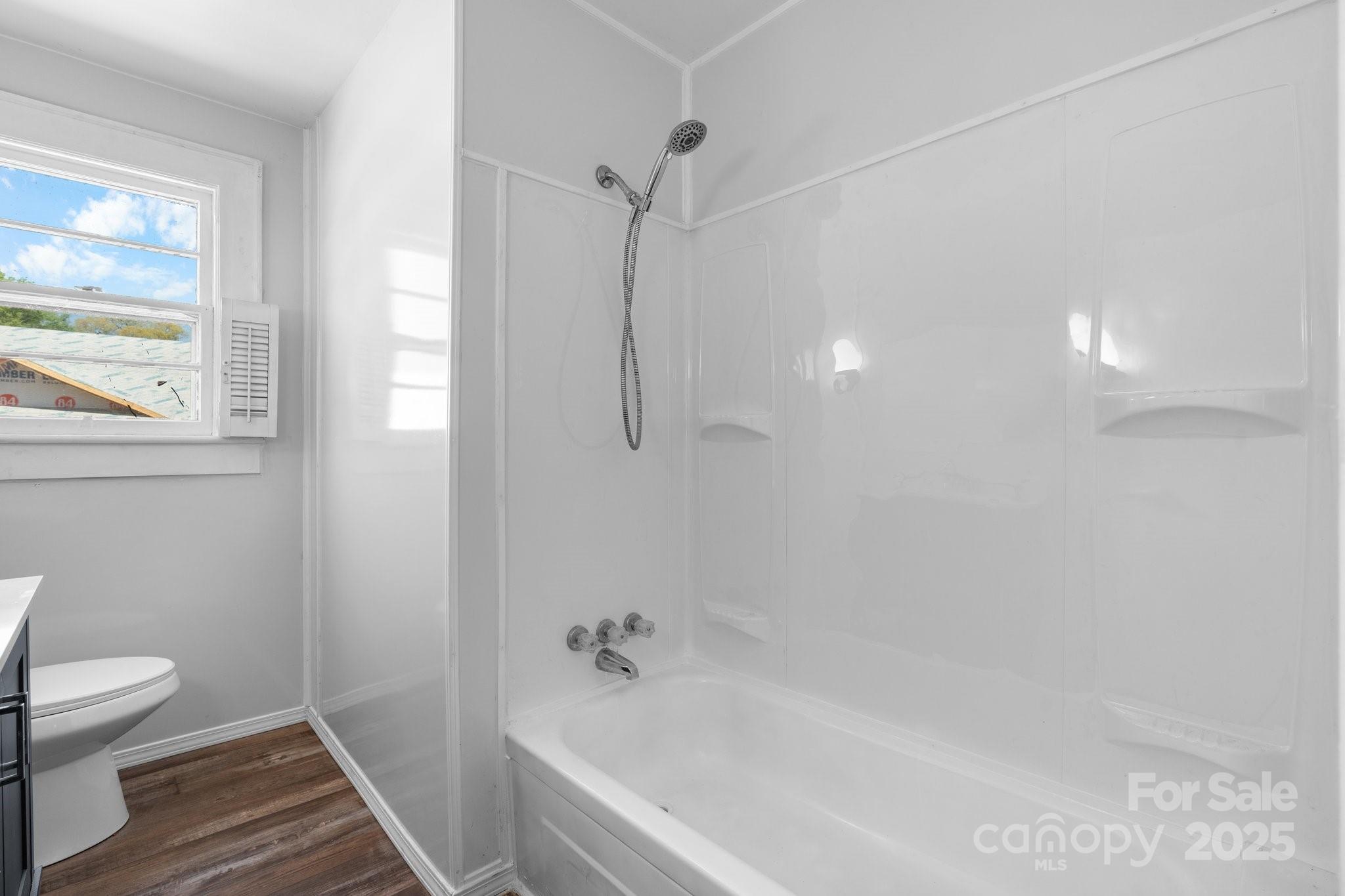 3015 North Center Street 6 Property Photo 31