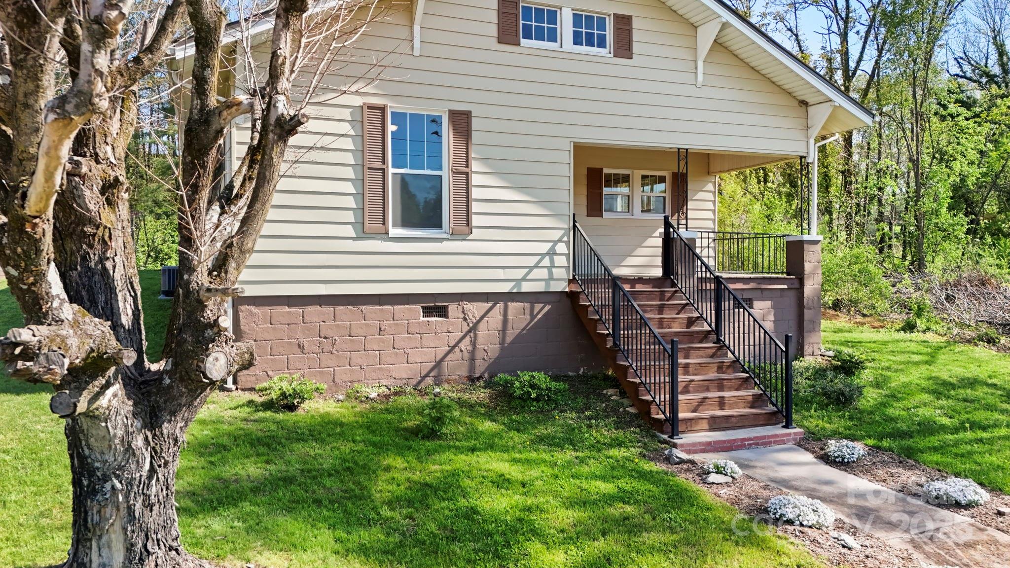 1211 College Avenue Property Photo