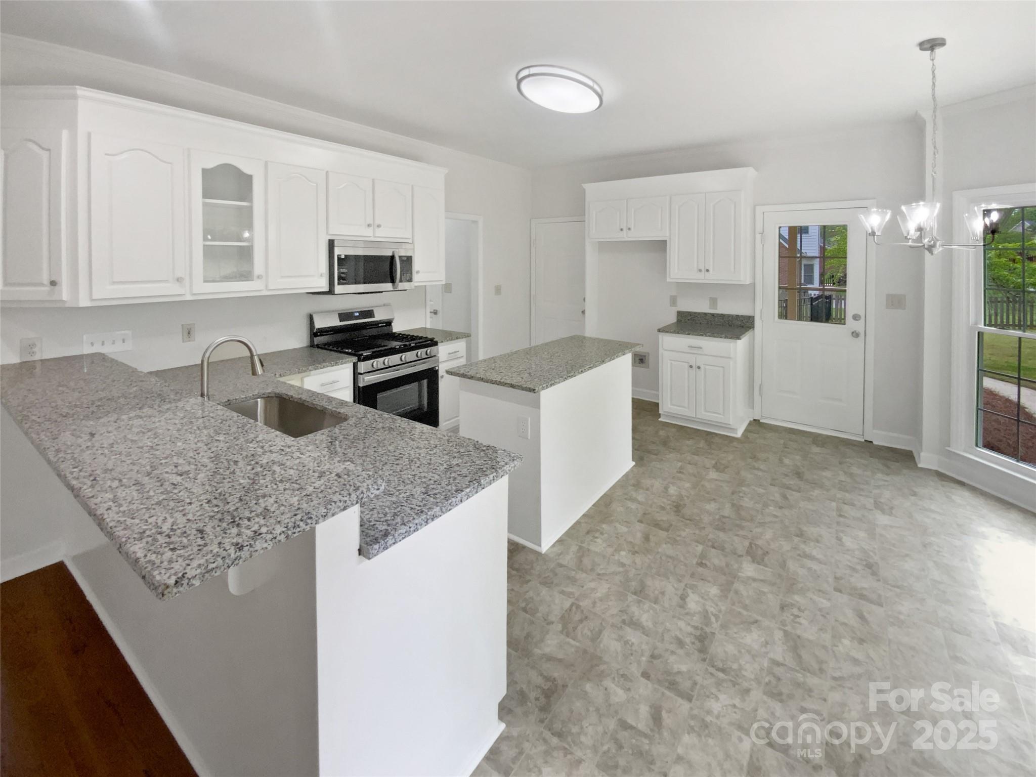 1121 Setter Lane Property Photo 8