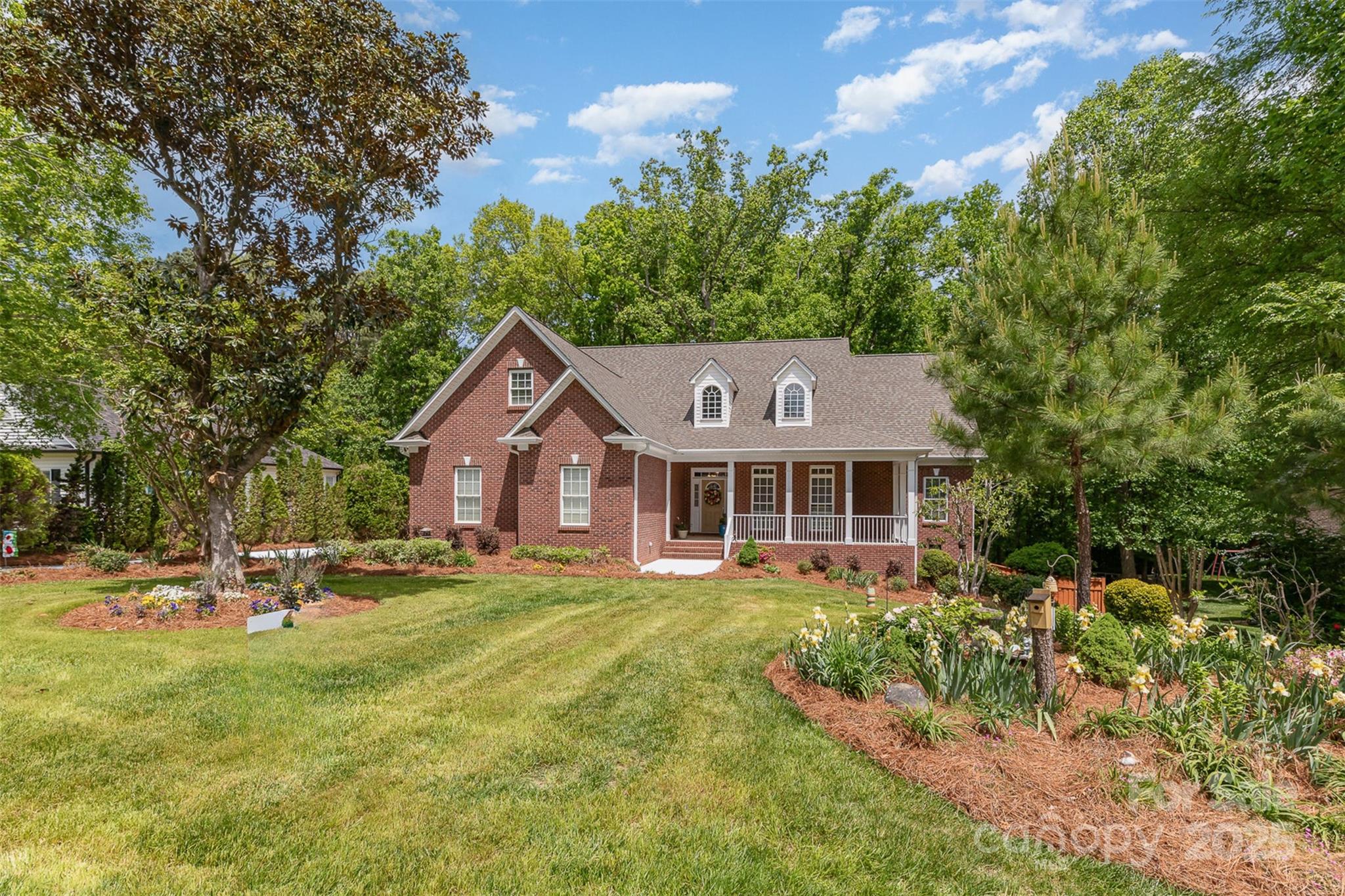 5283 Fieldstone Drive Property Photo