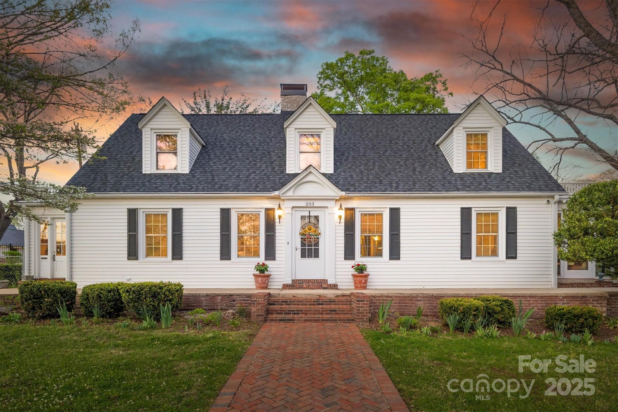 203 Norwood Street Property Photo