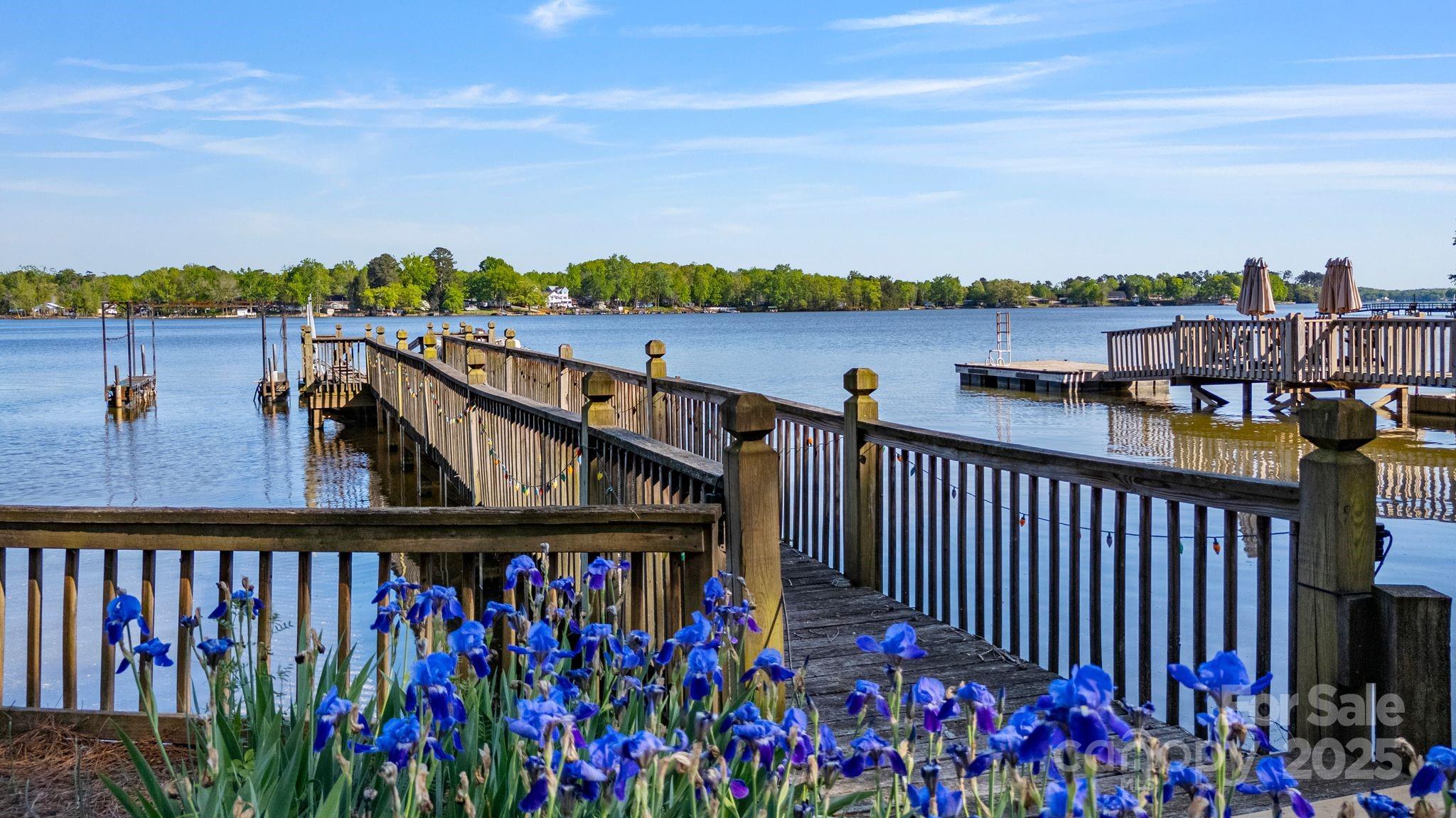1711 Riverside Drive Property Photo