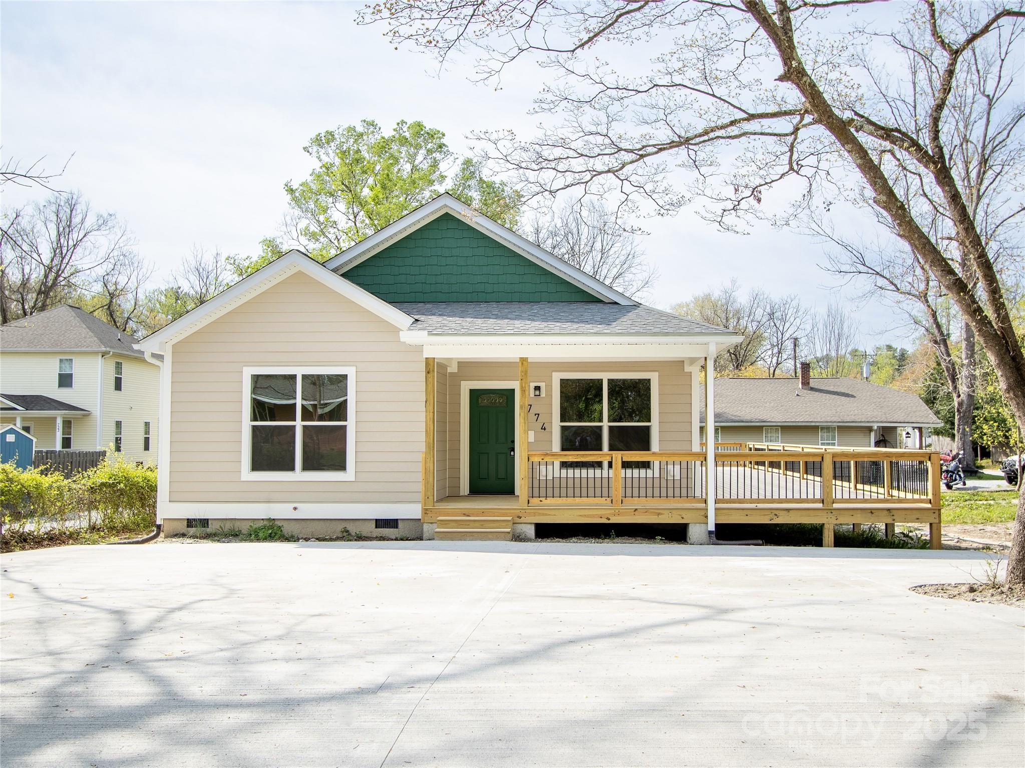 774 Allen Street Property Photo