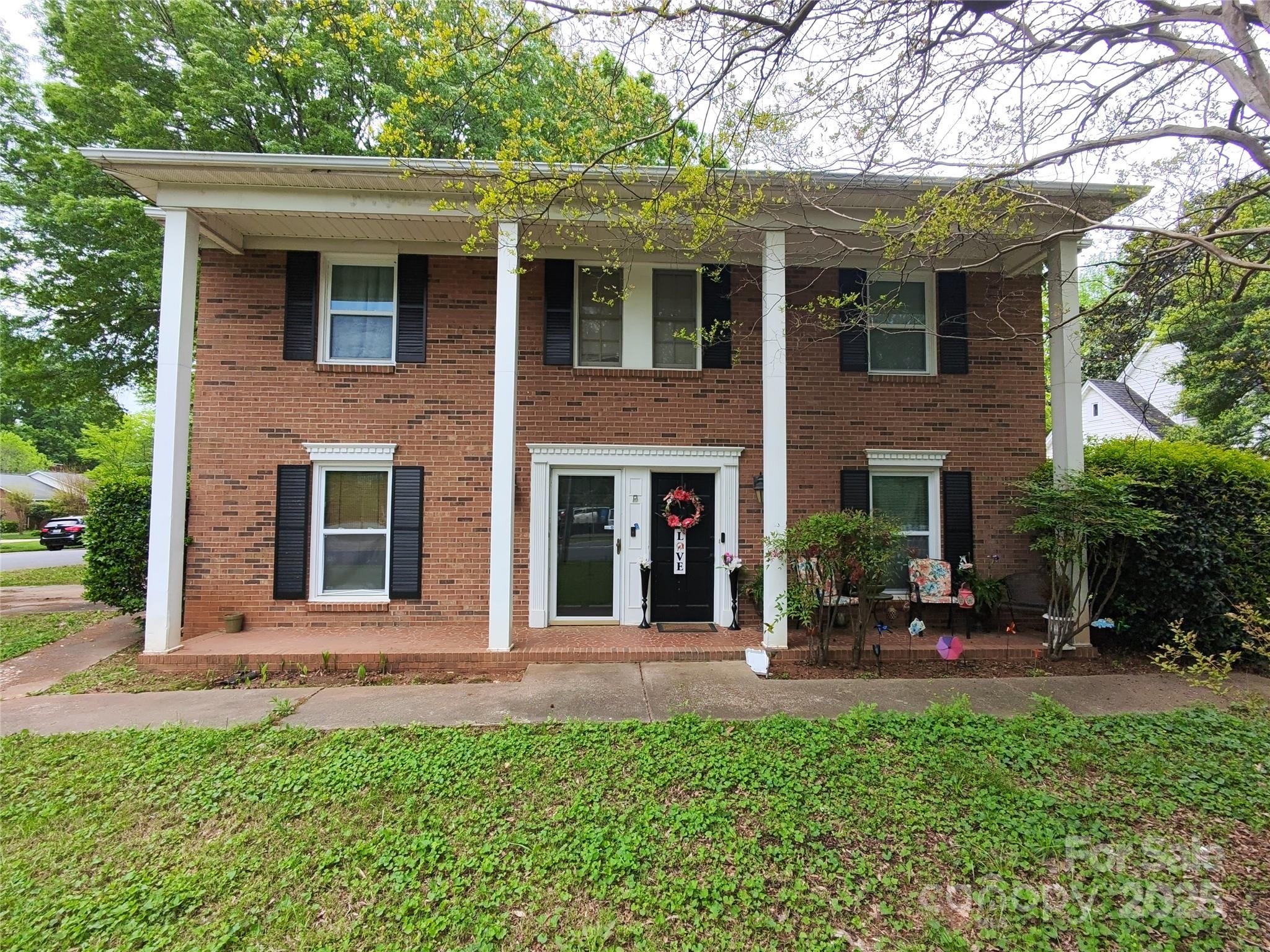 7714 Albemarle Road - Property Photo 1