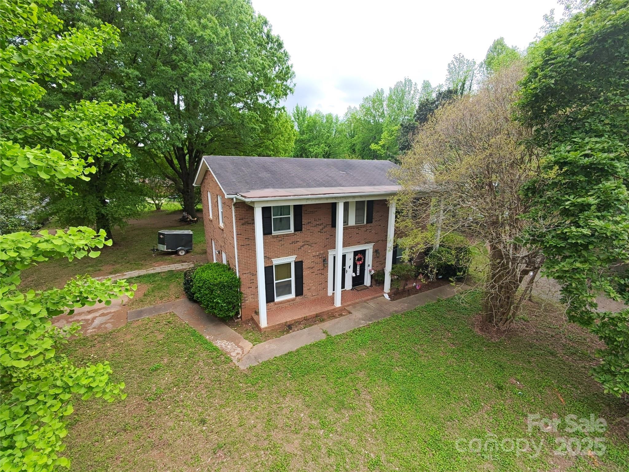 7714 Albemarle Road - Property Photo 2